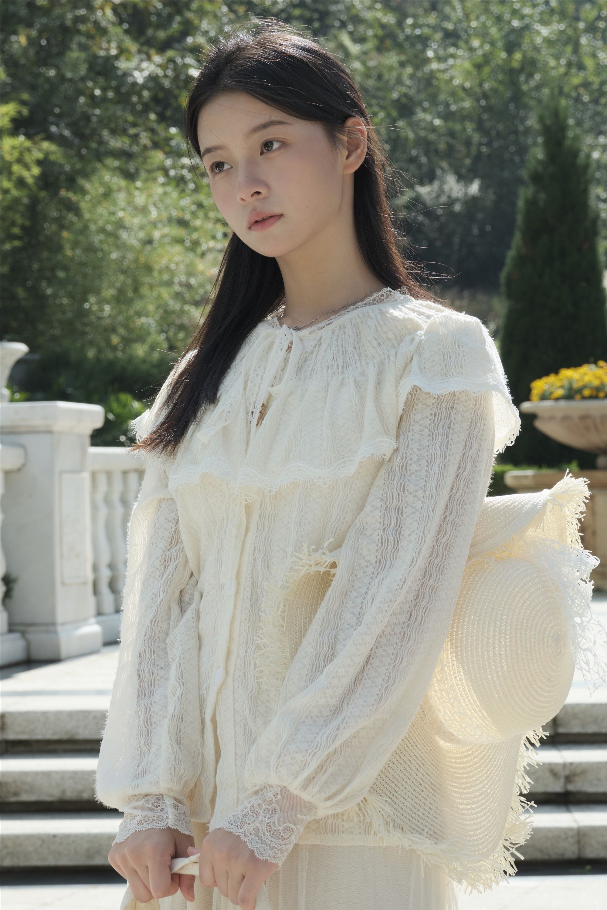 YITUYU艺图语 2025.01.02 秋游 蝴蝶妹妹